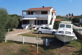 Apartments and rooms with parking space Susica, Ugljan - 8265